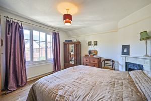Bedroom- click for photo gallery